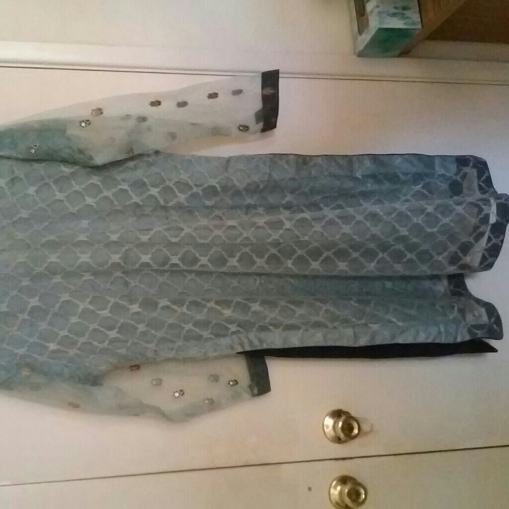 Ladies - Picture 2 of 3